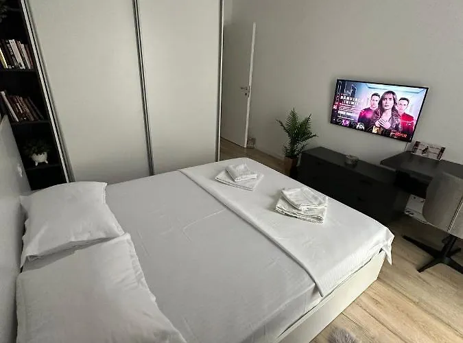 Citta Luxury Apartment 75